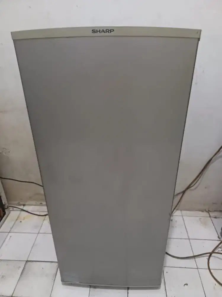 Dijual kulkas FREEZER RAK 6Rak SHARP lengkap kondisi normal siap pakai