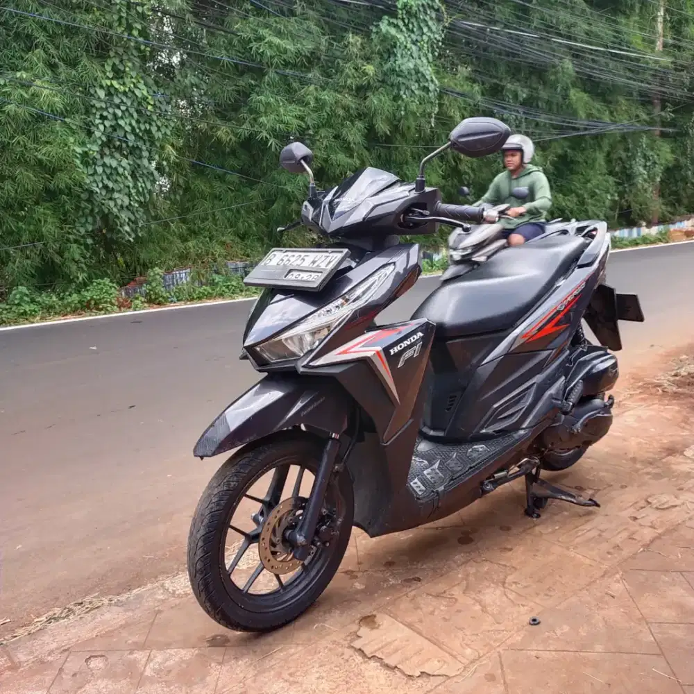 Vario 125 OLD 2016 hitam lengkap Bagus