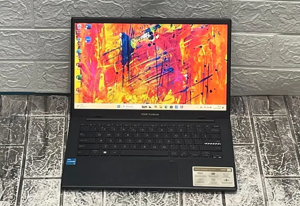 Jual bu aja laptop asus Bergarnsi nya