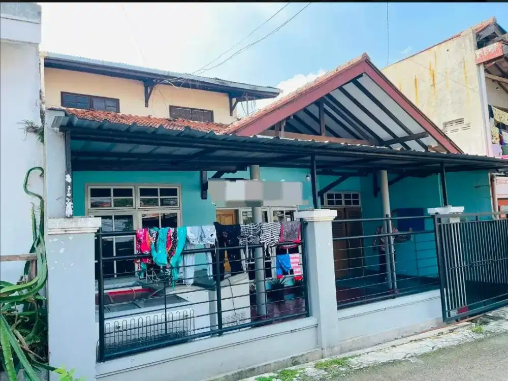DIELLANG Murah Rumah SHM 2 lantai siap huni di Jl.Sariwangi Asri I no. 30 , Parongpong