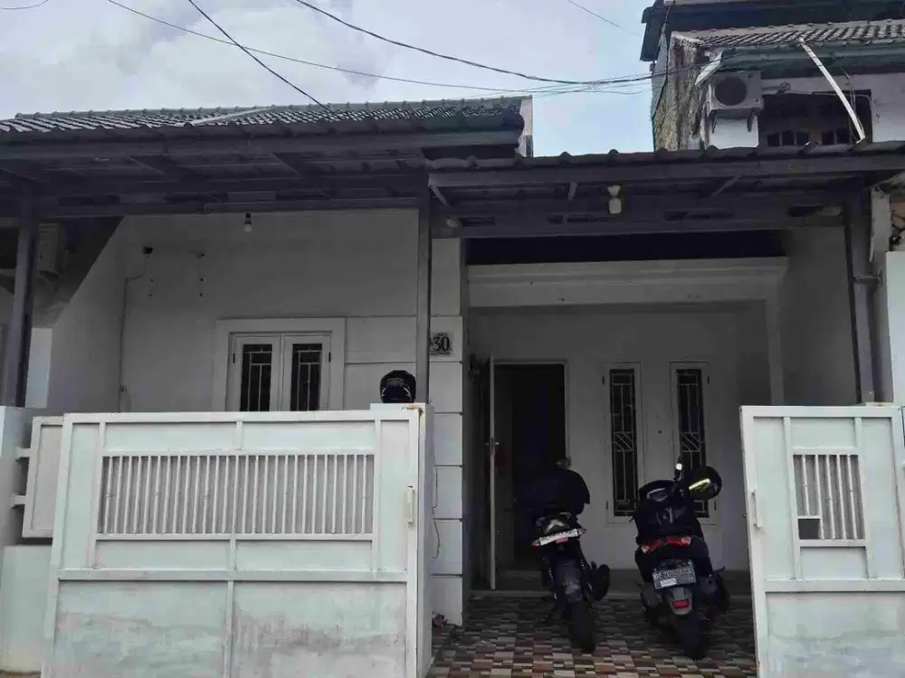 Rumah di jalan morotai antasari