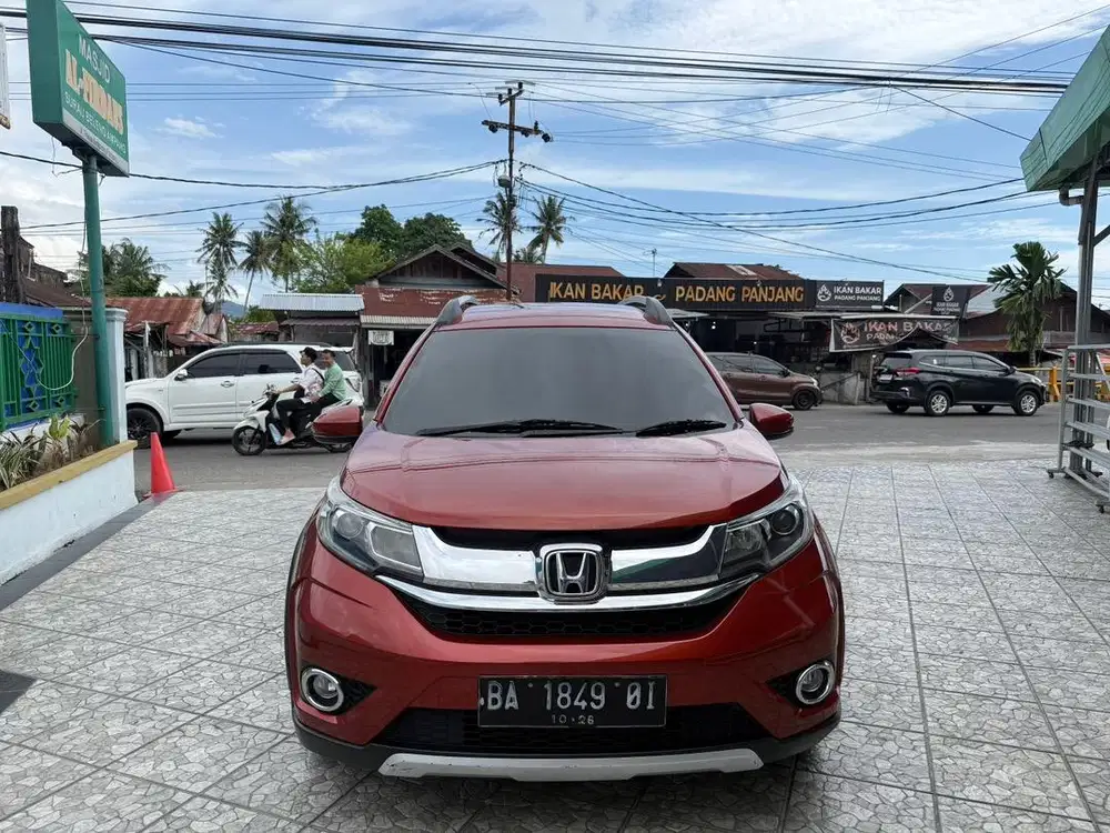 MOBIL BAGUS TINGGAL PAKAI