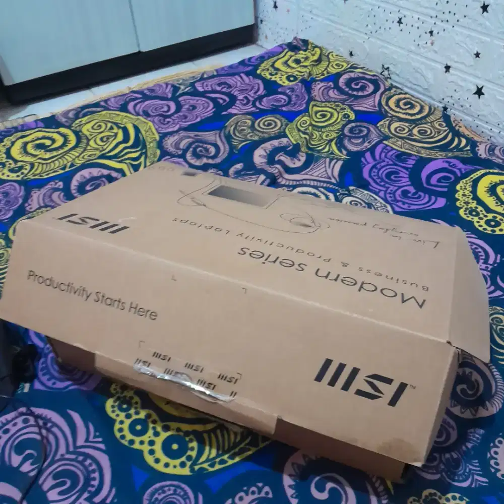 LAPTOP MSI MODERN 14 i3