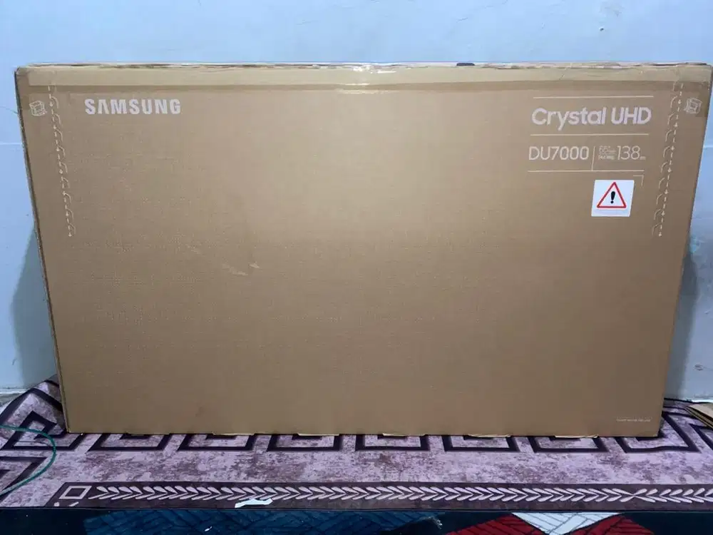 Led samsung smart crystal uhd tv 4k 55 inc baru
