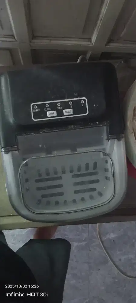 Ice maker iceler