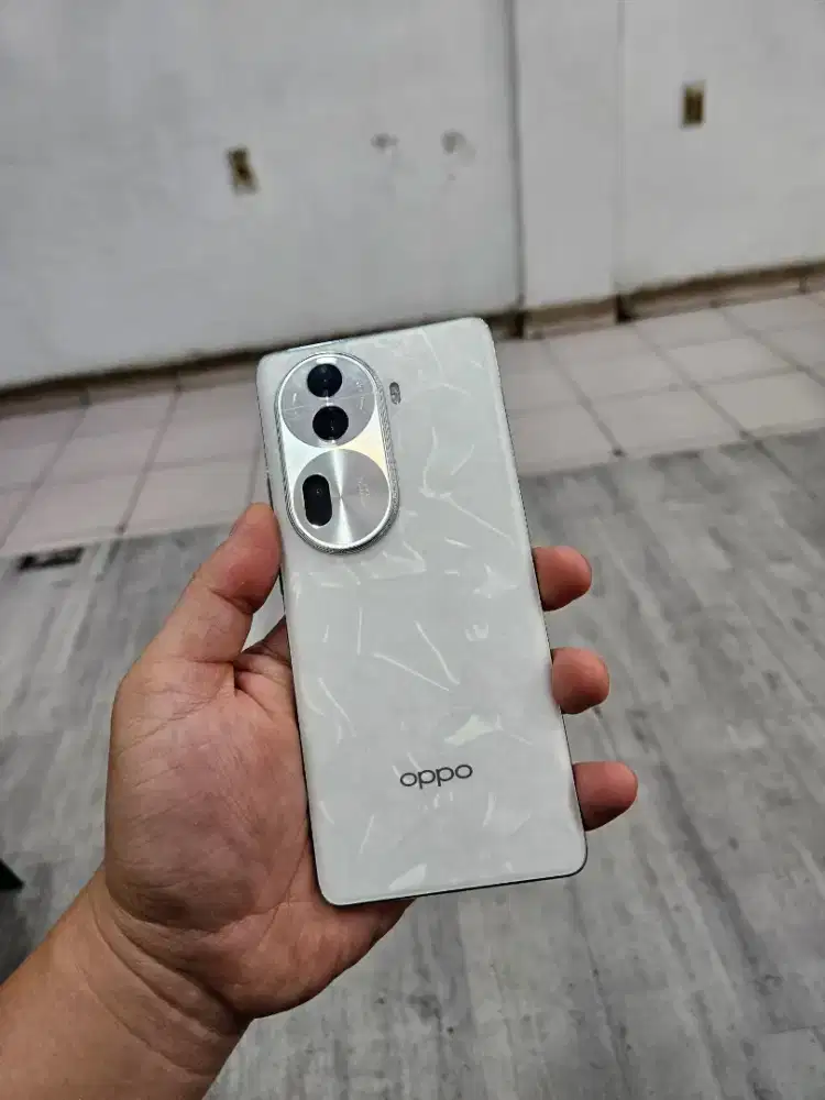 Oppo Reno 11 Pro 5G 12/512Gb Mulus - Resmi #Relax