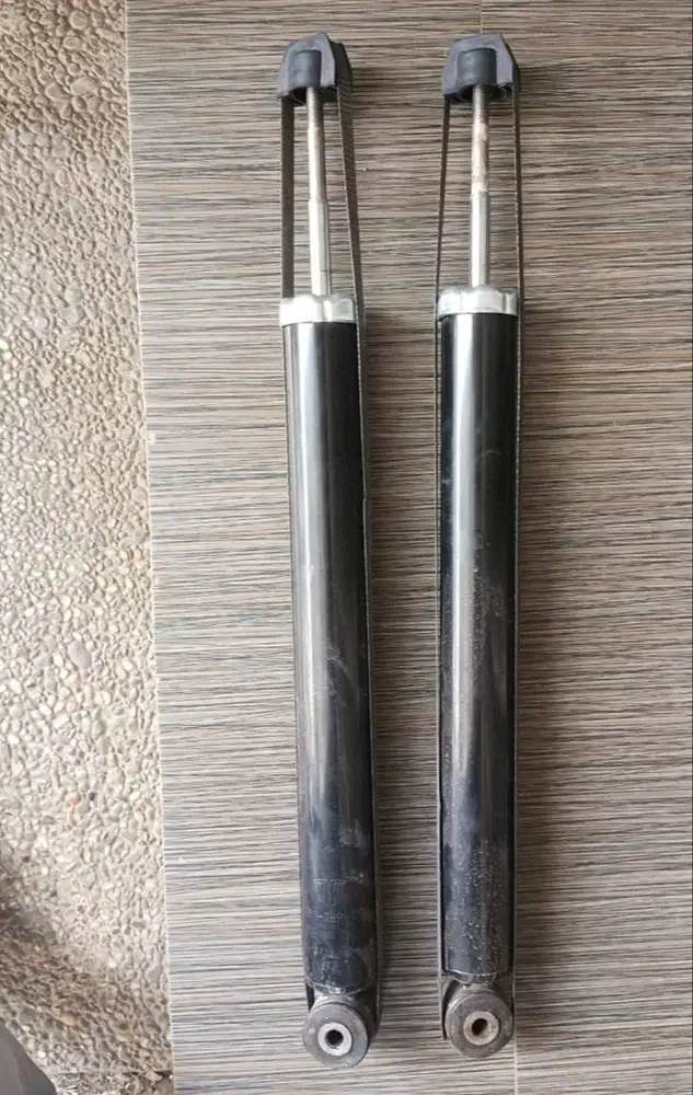 2nd Shock belakang HRV Trivindo Sepasang kanan kiri Ngga jadi pakai
