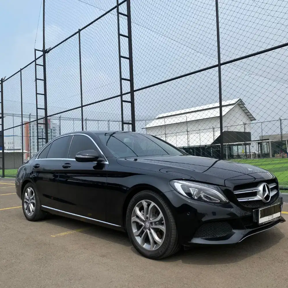 Mercedes Benz C200 AMG Tahun 2017