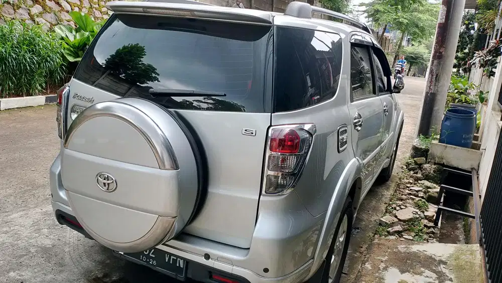 Toyota Rush S Manual 2012 Bensin