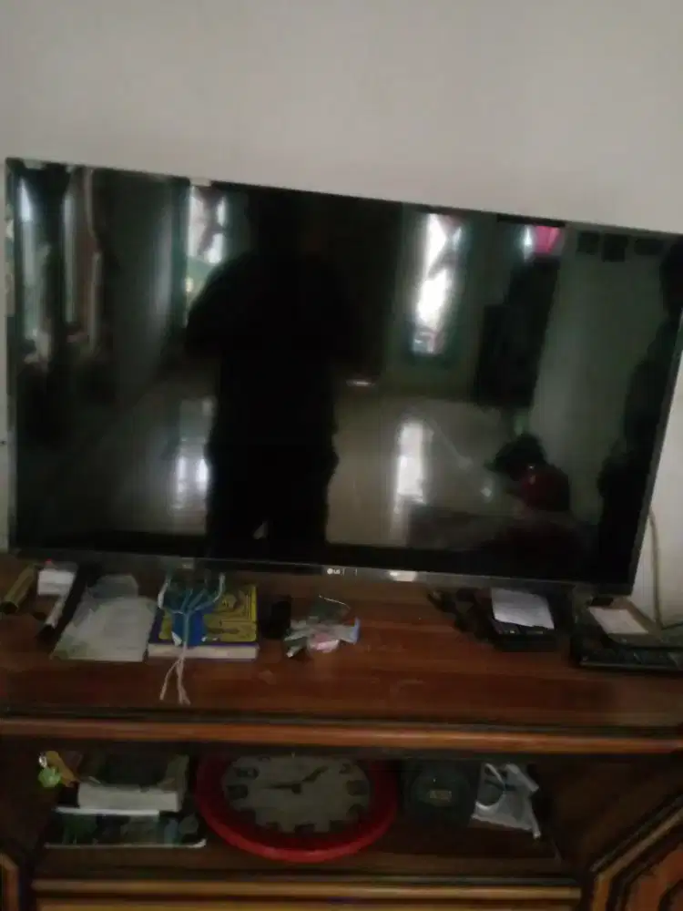 LED MERK LG 43 INCH SUDAH DIGITAL NORMAL