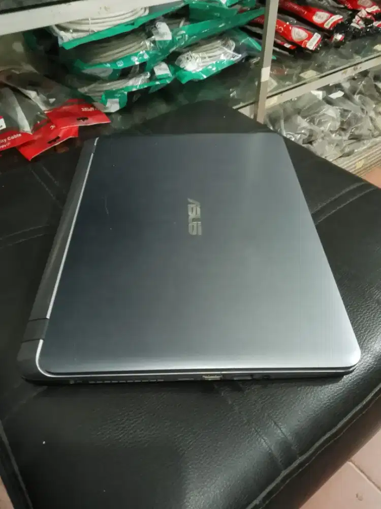 Laptop Asus Vivobook Core i7
