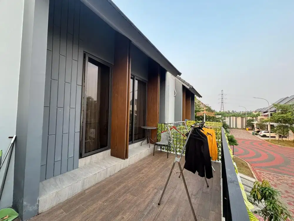 Dijual rumah murah siap Huni 2lantai+ettic Room Di wisteria Cakung Jakarta Timur