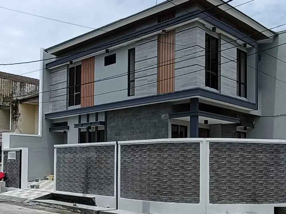 Rumah baru Gress Minimalis Kontemporer Selangkah ke Raya Meer