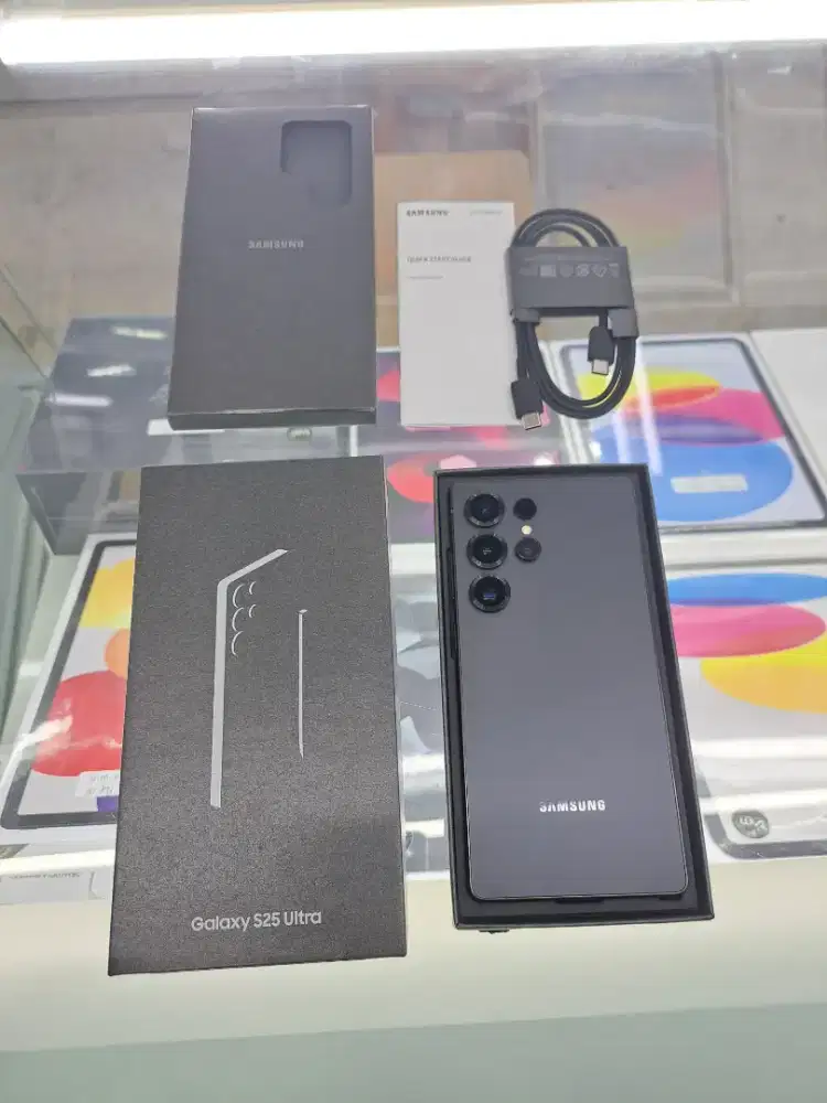 Samsung Galaxy S25 Ultra 12/1TB Jet Black Garansi ON  Mulus Fullset