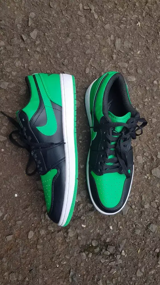 Sepatu nike air jordan low