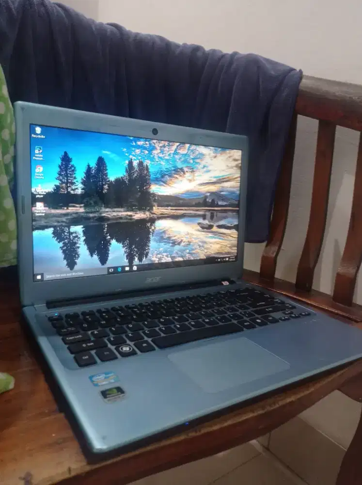Laptop Acer v5-471g