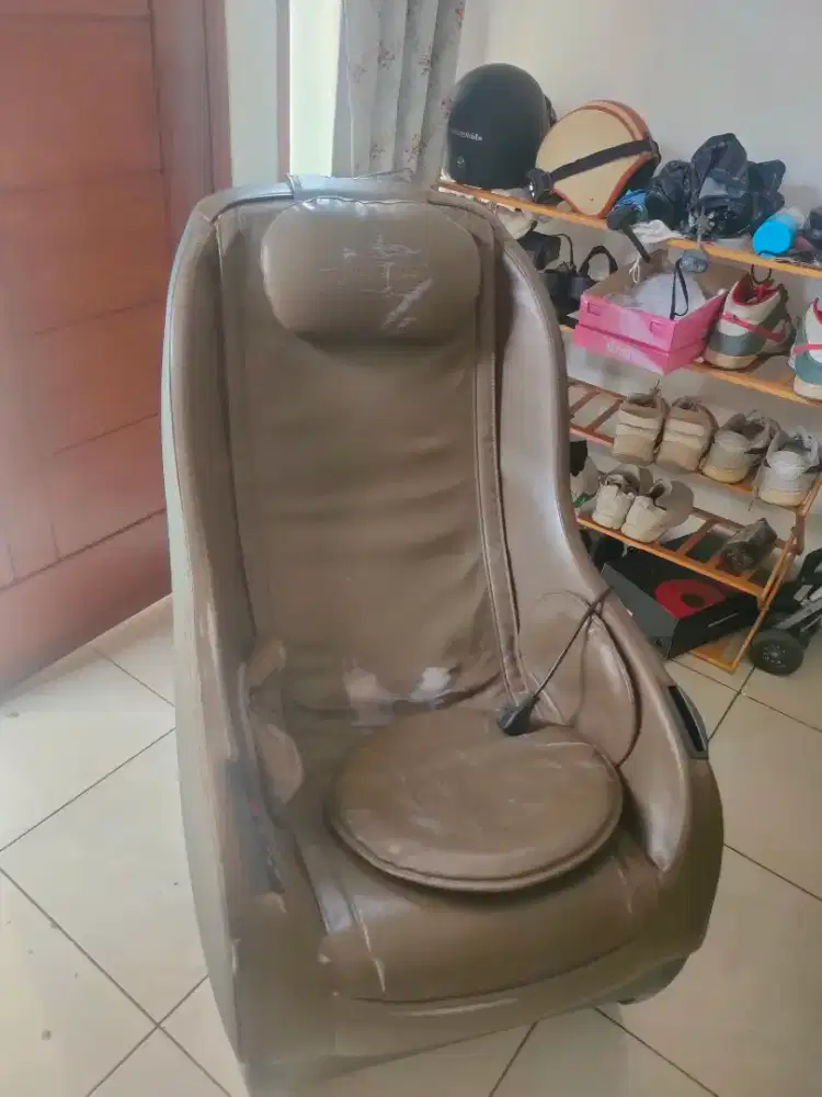 Bangku pijat advance