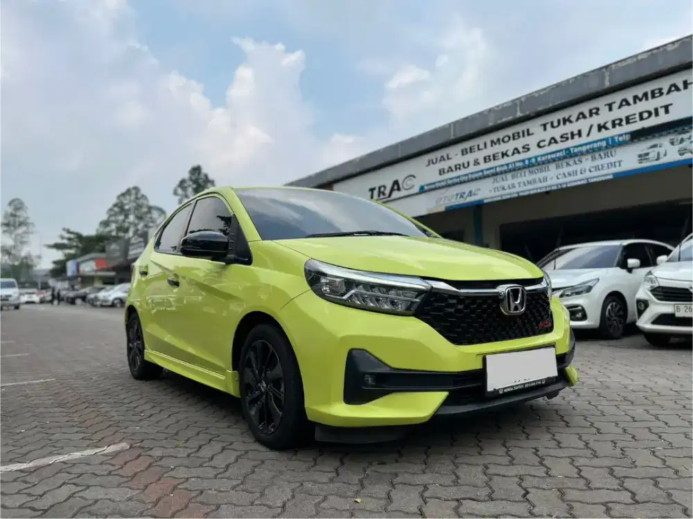 HARGA SPESIAL!! HONDA ALL NEW BRIO 1.2 RS MATIC 2023 KUNING KM 17RB