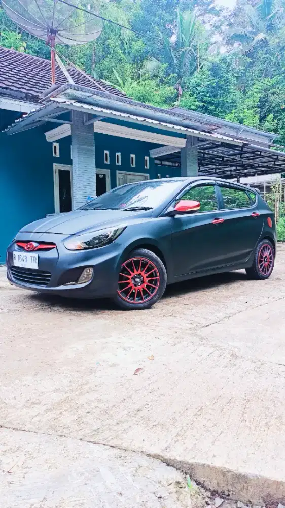 Dijual Hyundai Grand Avega Matic Tahun 2012