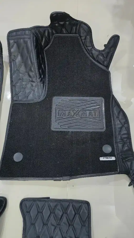 Karpet mobil 7D maxmat toyota innova zenit Diamond black full set