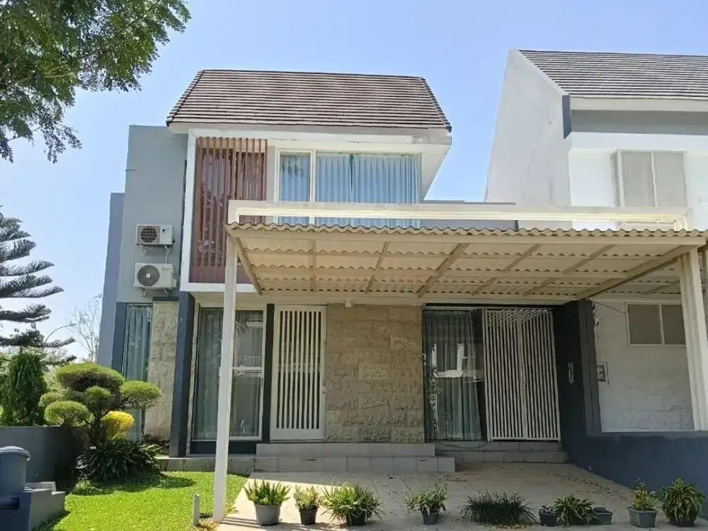 Row Jalan 3 Mobil Rumah Surabaya Barat di Citraland Somerset