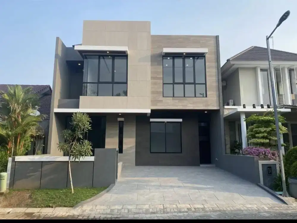 2 lantai Rumah Citraland Woodland Minimalis di SBY Barat