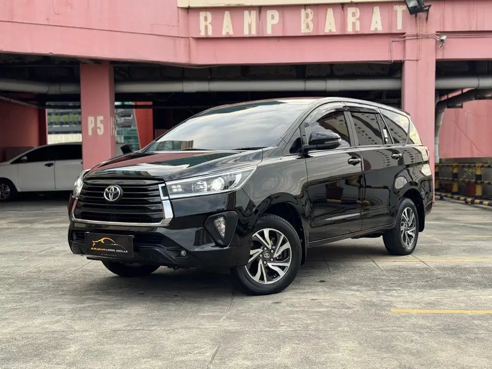 Toyota Innova 2.4 V Diesel AT 2022
