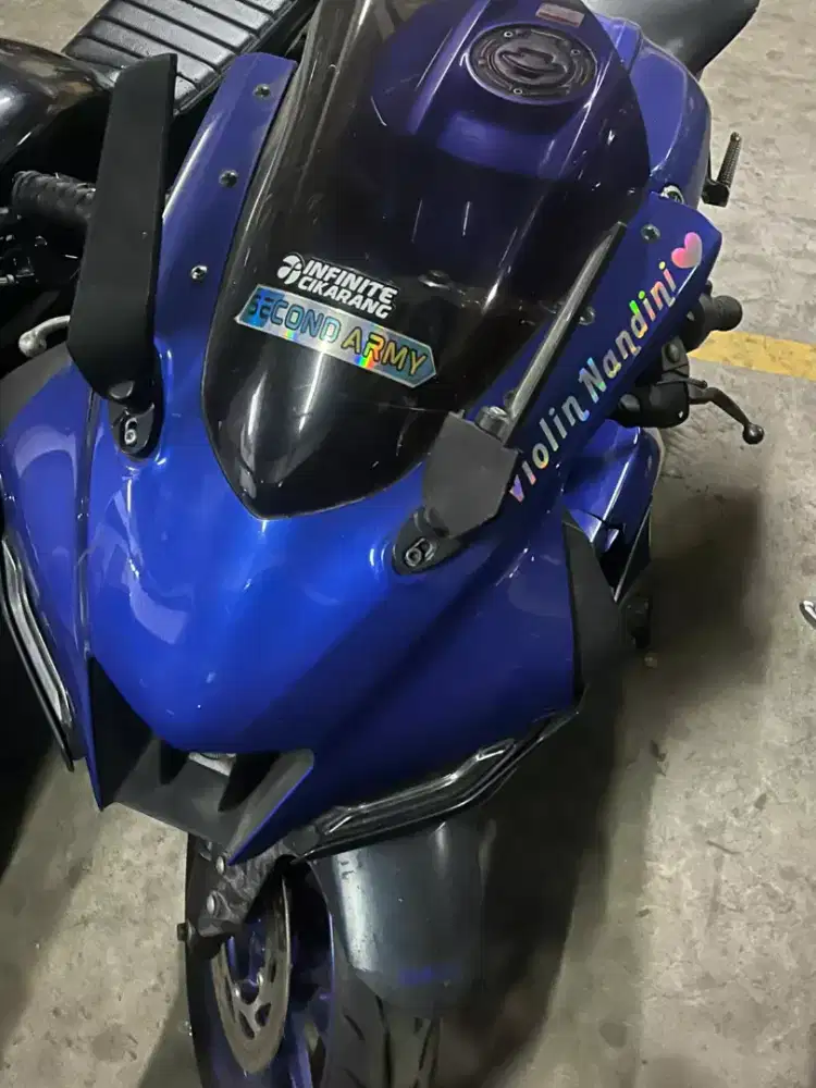 YAMAHA R15 2022
