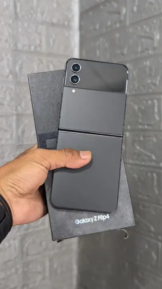 Samsung Z Flip 4 8/256GB Mulus Terawat