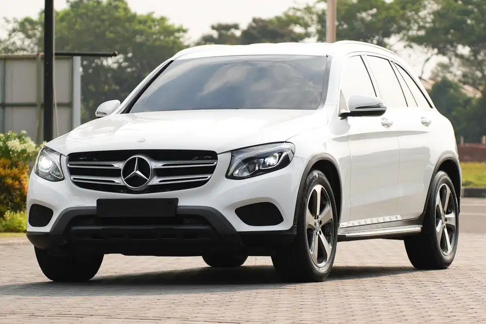 (DP 48jt) Mercedes Benz GLC250 Exclusive 4Matic 2017