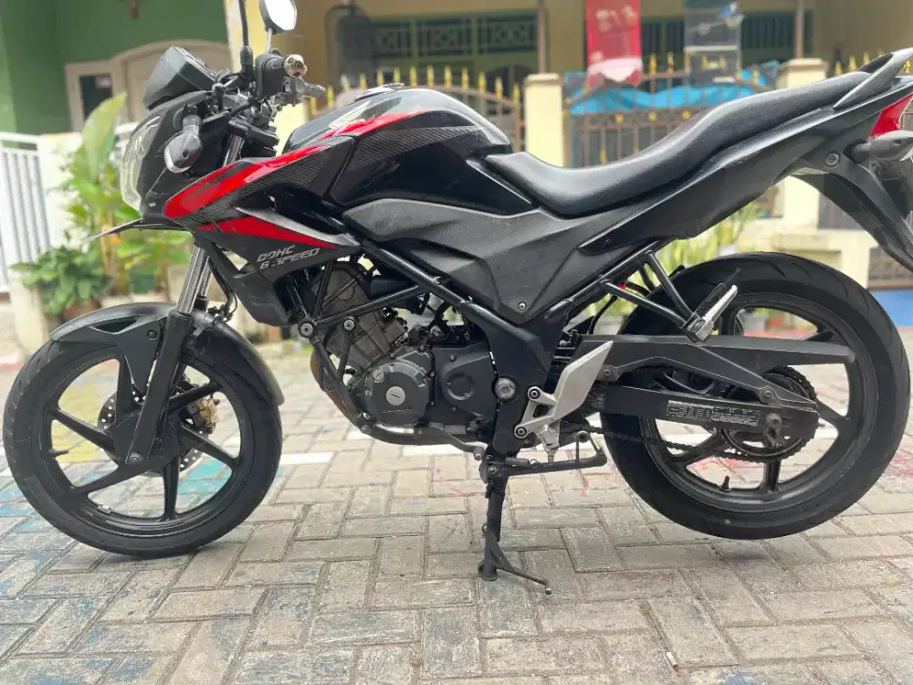 HONDA CB150R Streetfire 2015(old)
