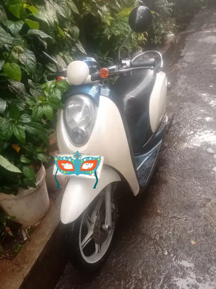 Bismillah dijual aja motor kesayangan Honda Scoopy mesin adem