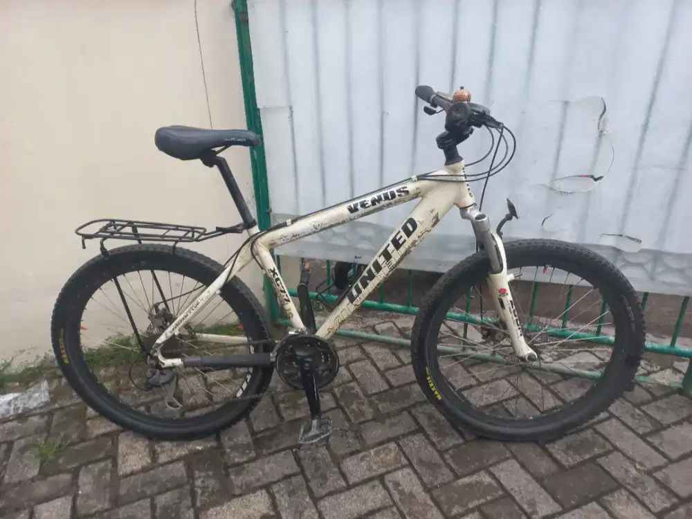 Sepeda gunung mtb united venus