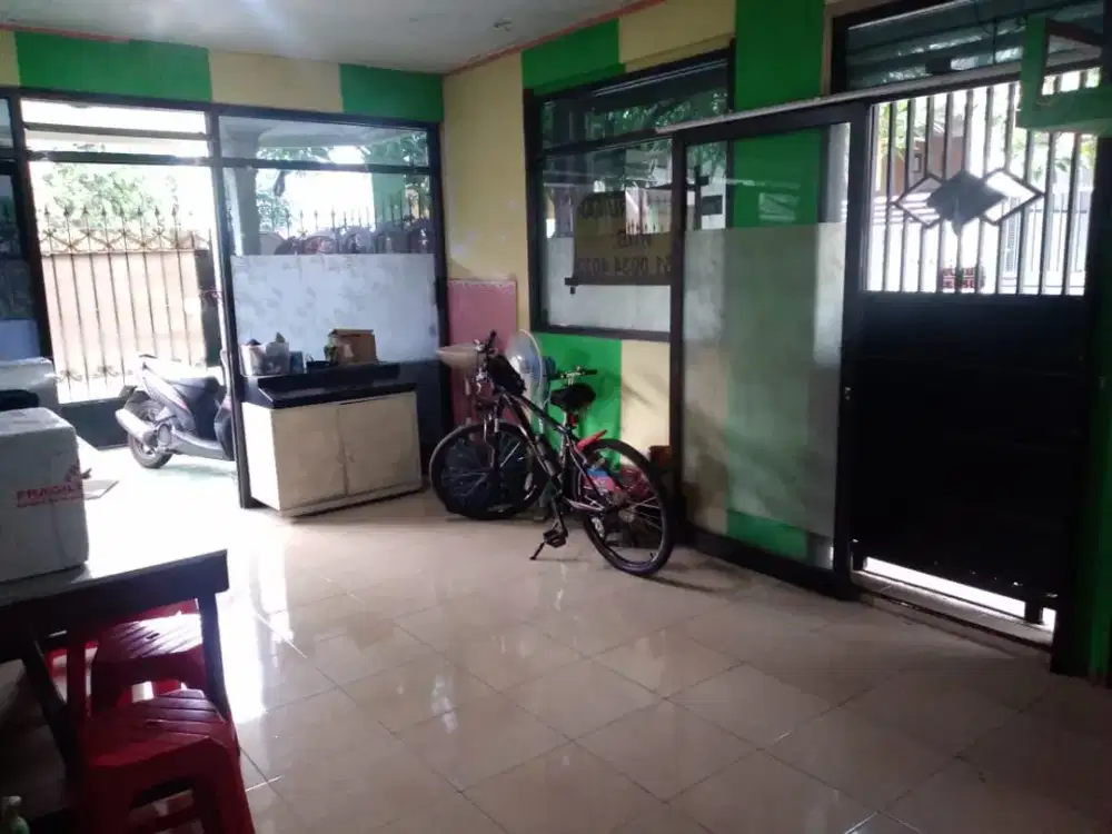 JUAL CEPAT URGENT BU   Dijual Rumah Hook Murah Lokasi Kebraon surabaya Barat