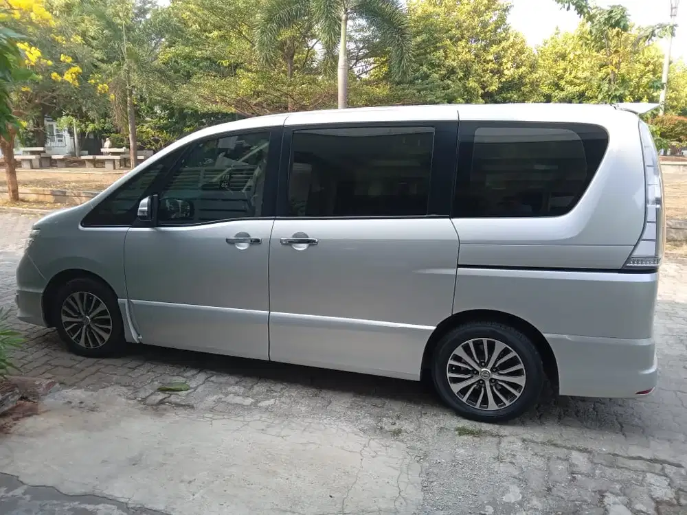 Nissan Serena 2015 Bensin
