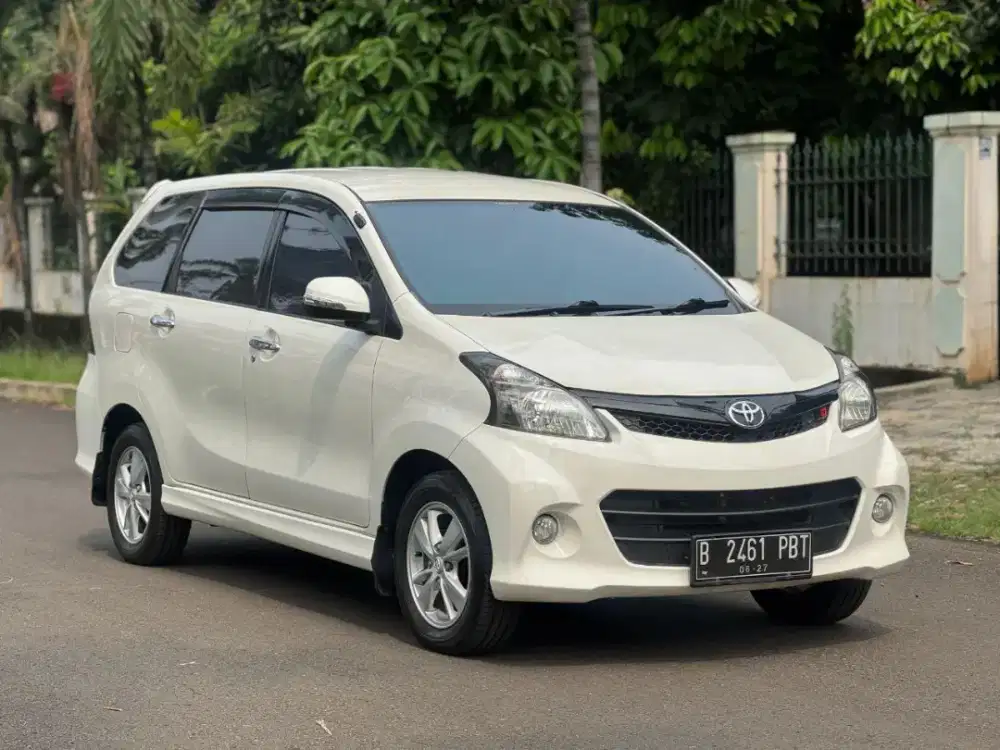 Avanza Veloz 1.5 AT 2012 Putih Istimewa