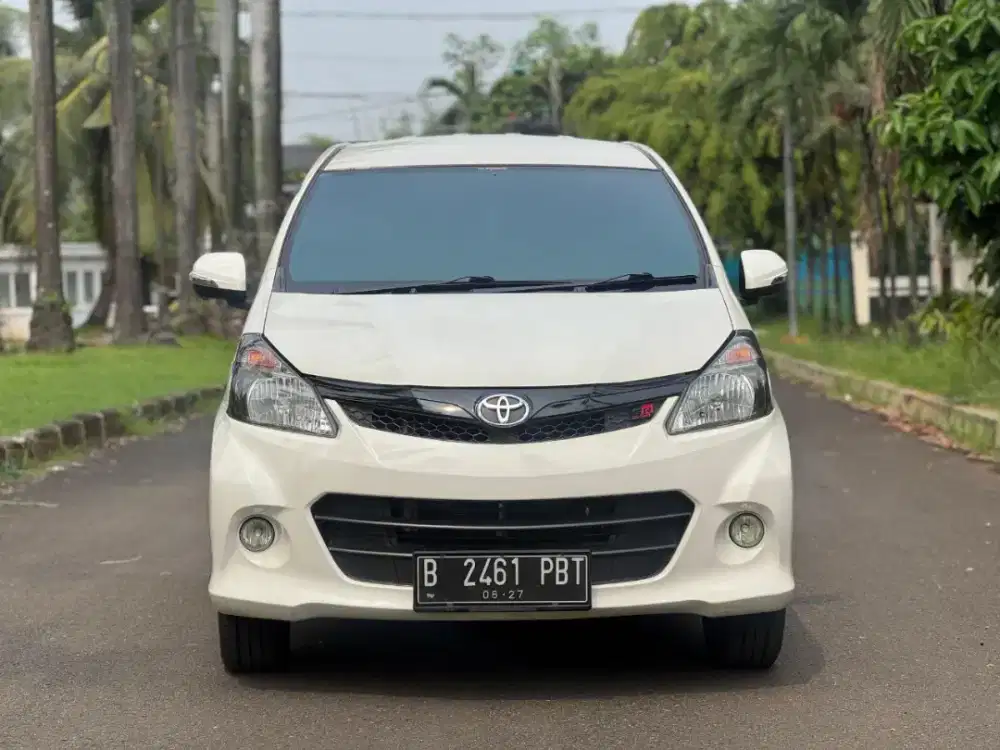 Avanza Veloz 1.5 AT 2012 Putih Istimewa