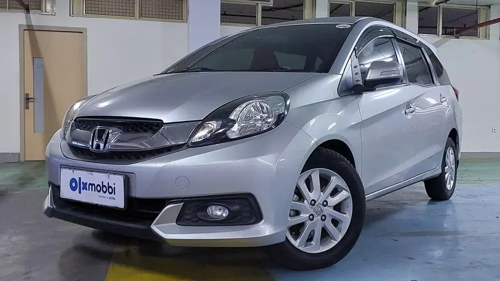 Pajak Panjang - Honda Mobilio 1.5 E Bensin-AT 2015