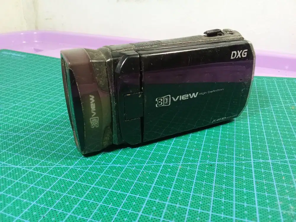 Handycam DXG 3Dview Camcorder