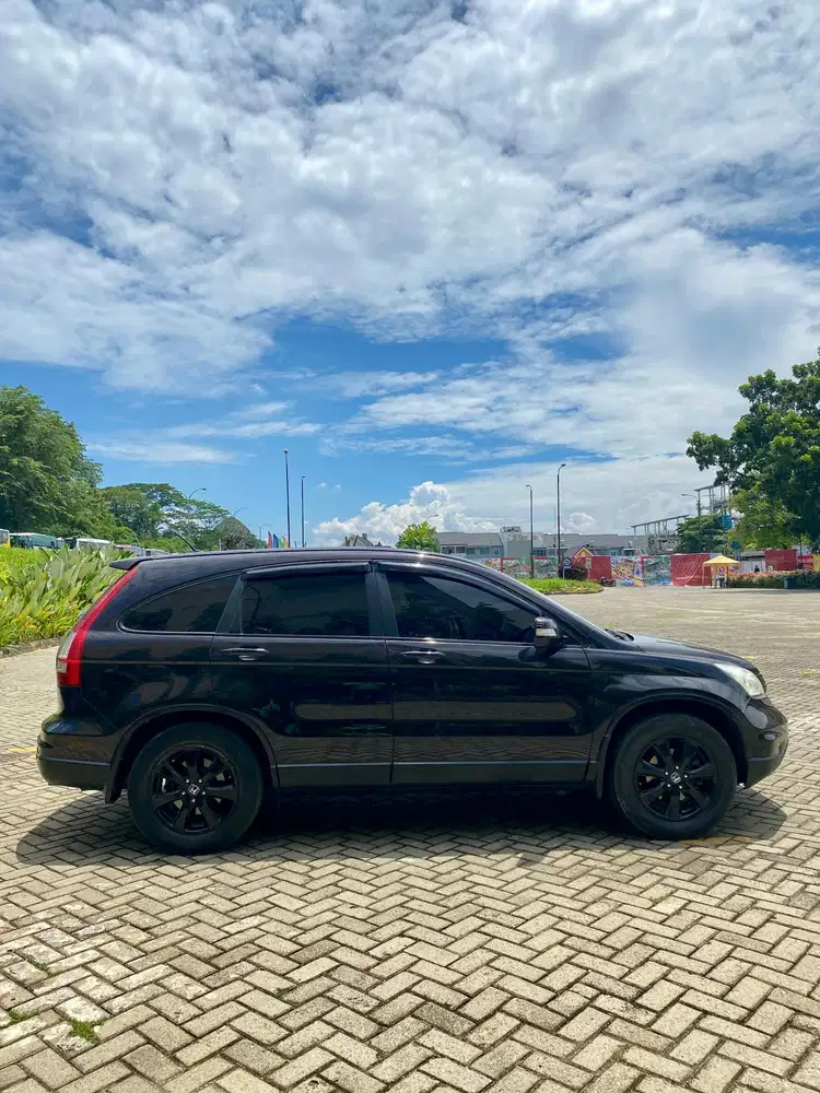 Honda CR-V 2011 Bensin