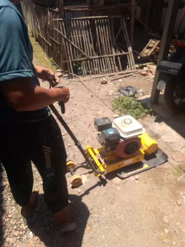 Persewaan alat proyek dan jasa cat lantai Epoxy