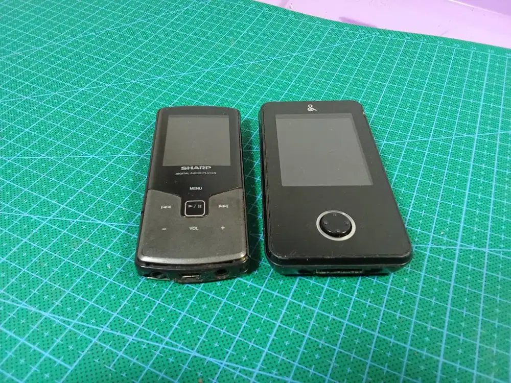 Multimedia Player MP3 dan MP4 LG dan Sharp