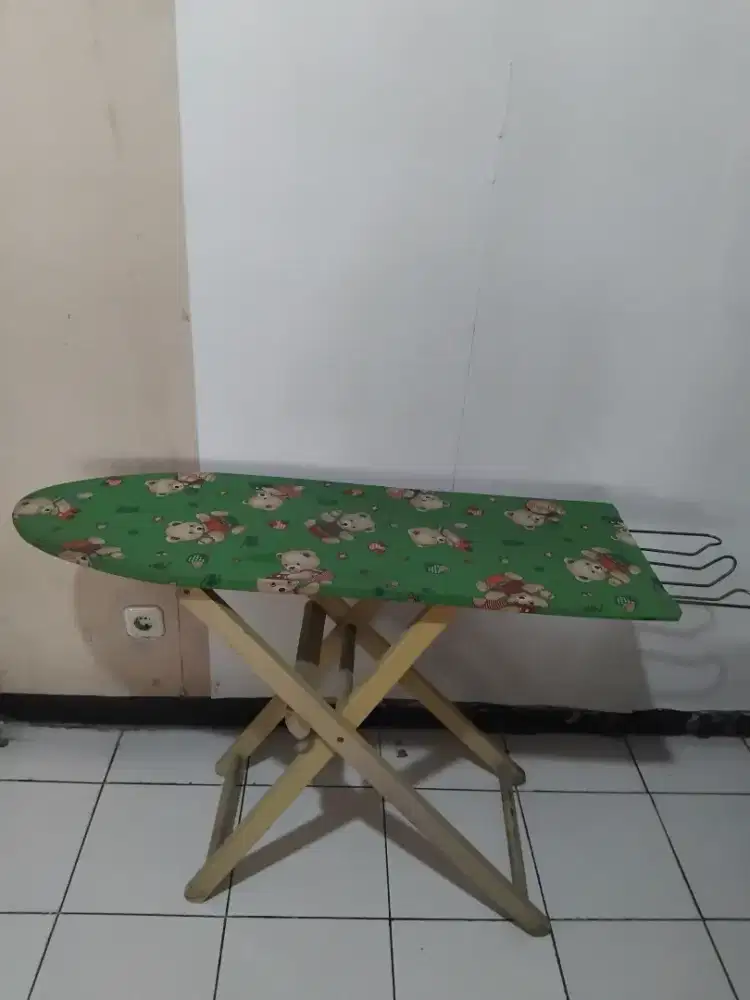 Meja Setrika portable
