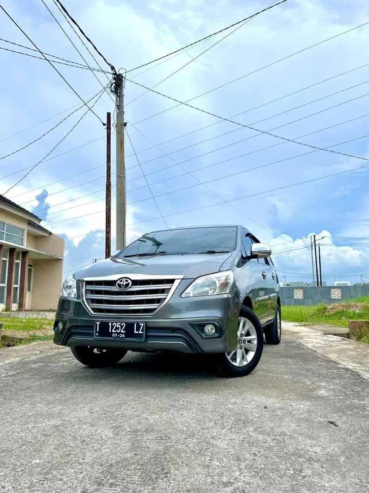 Toyita Innova 2.0 G AT 2013