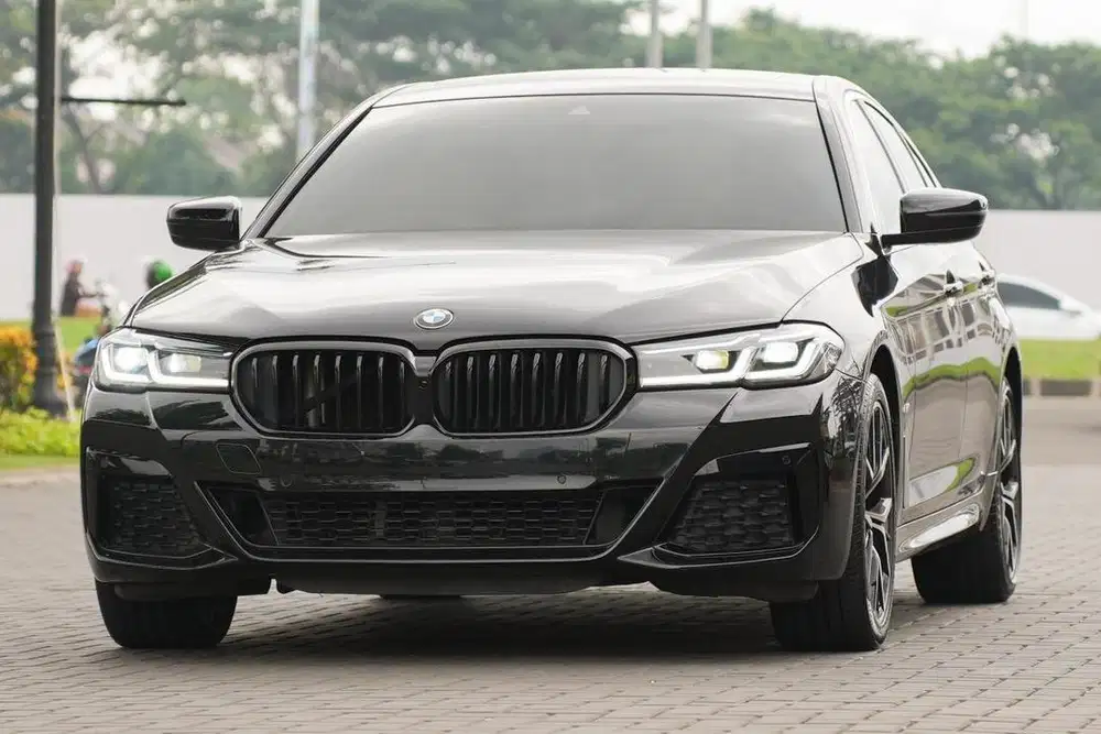 The Boss is Back! BMW 520i M Sport LCI 2022 Black