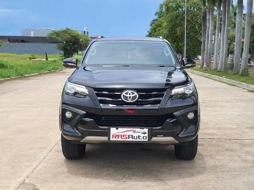 LOW KM 75 ribu Toyota Fortuner VRZ TRD DIESEL 2018