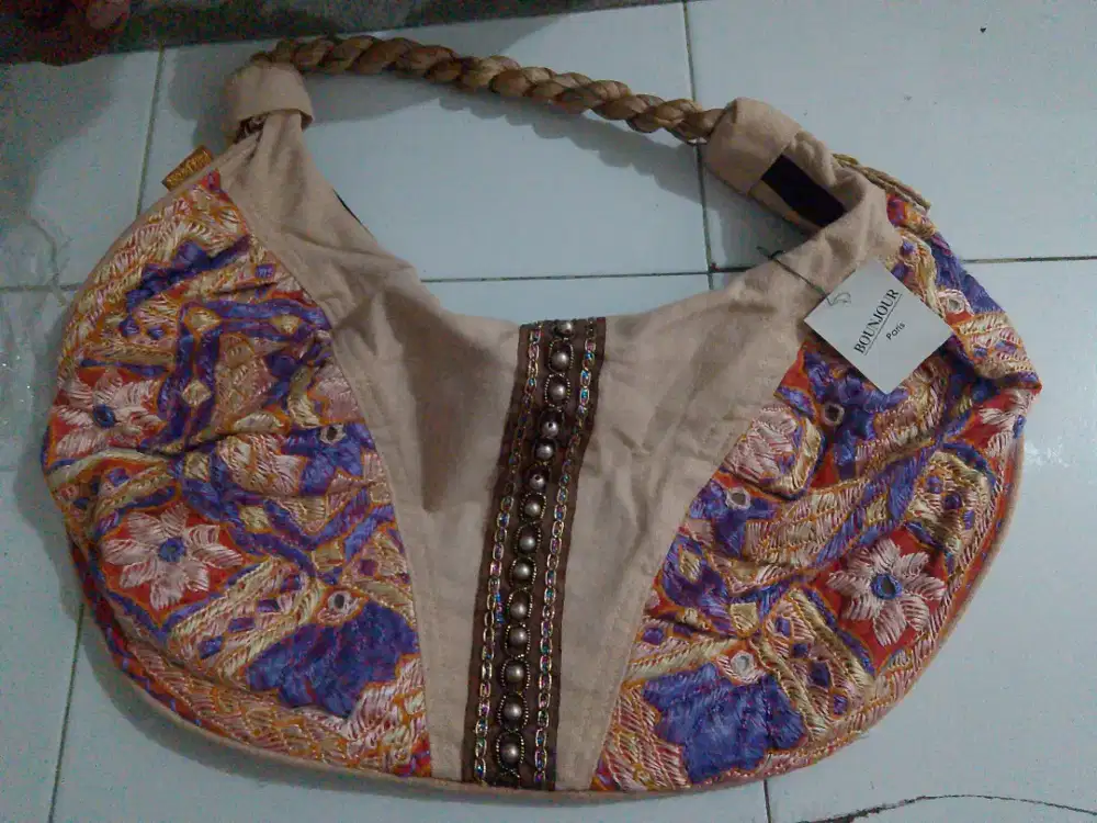 tas antik merek bounjour
