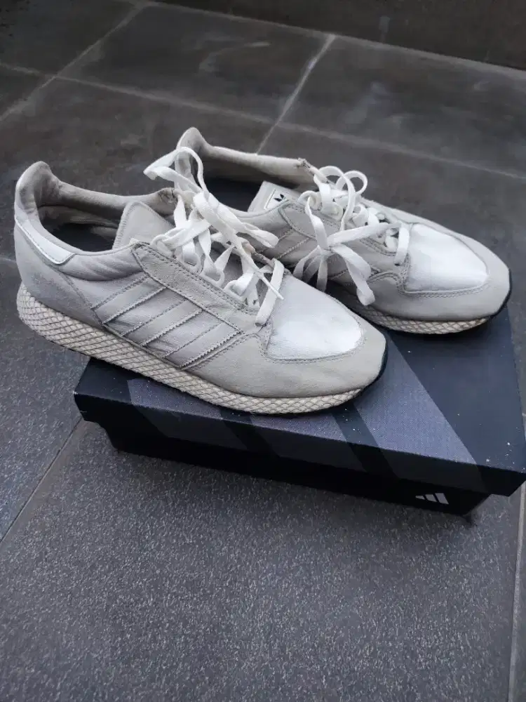 Sepatu Putih Adidas Size 42 Sneakers All White Full Grey Abu Bandung