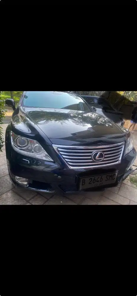 lexus ls460l.  mulus terawat