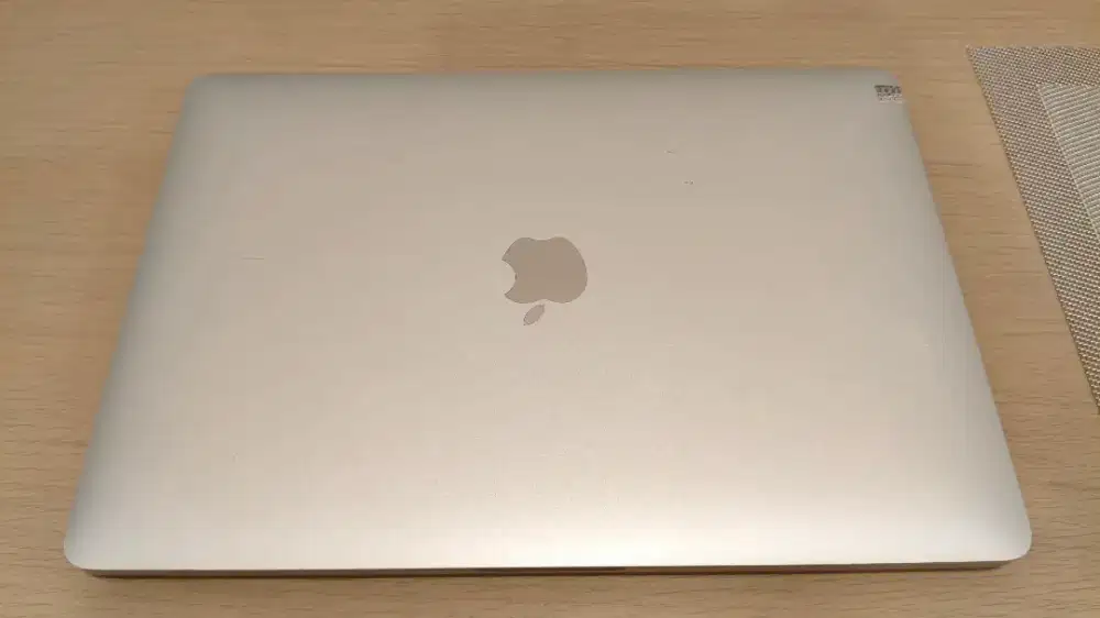 Macbook Pro 2020 i7 16/512